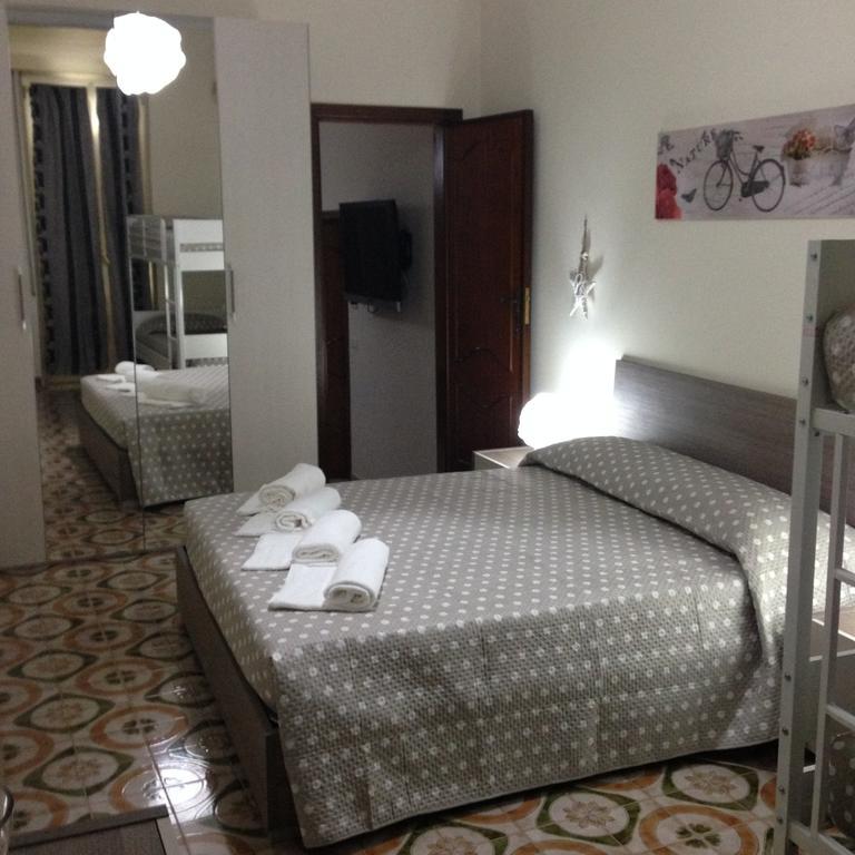 Apartament Le Tre Rose Di Mary Avola Zewnętrze zdjęcie